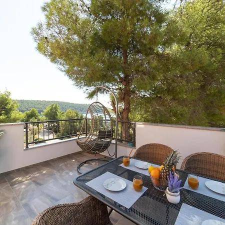 House Anka Milna (Brac)